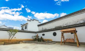 Jingxian Taohuatan Shuangtang Inn