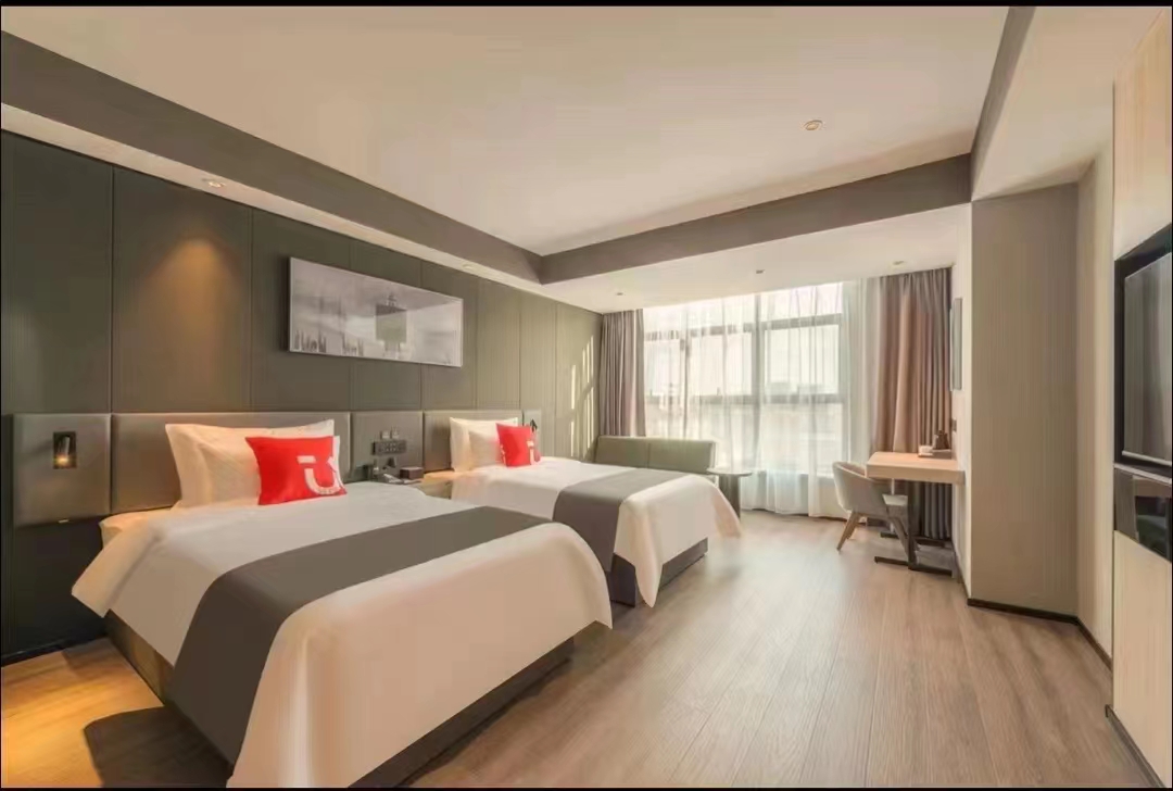 优享格调双床房（智能客控+零压床垫+乳胶枕+可投屏）