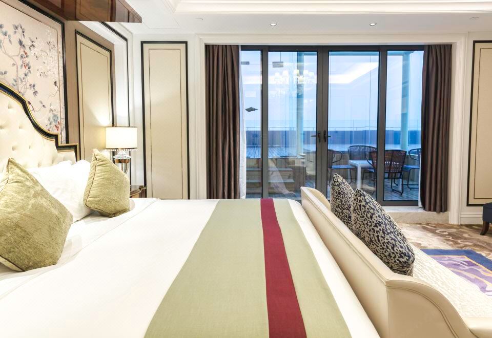 Shanghai Ship HotelGuestroom