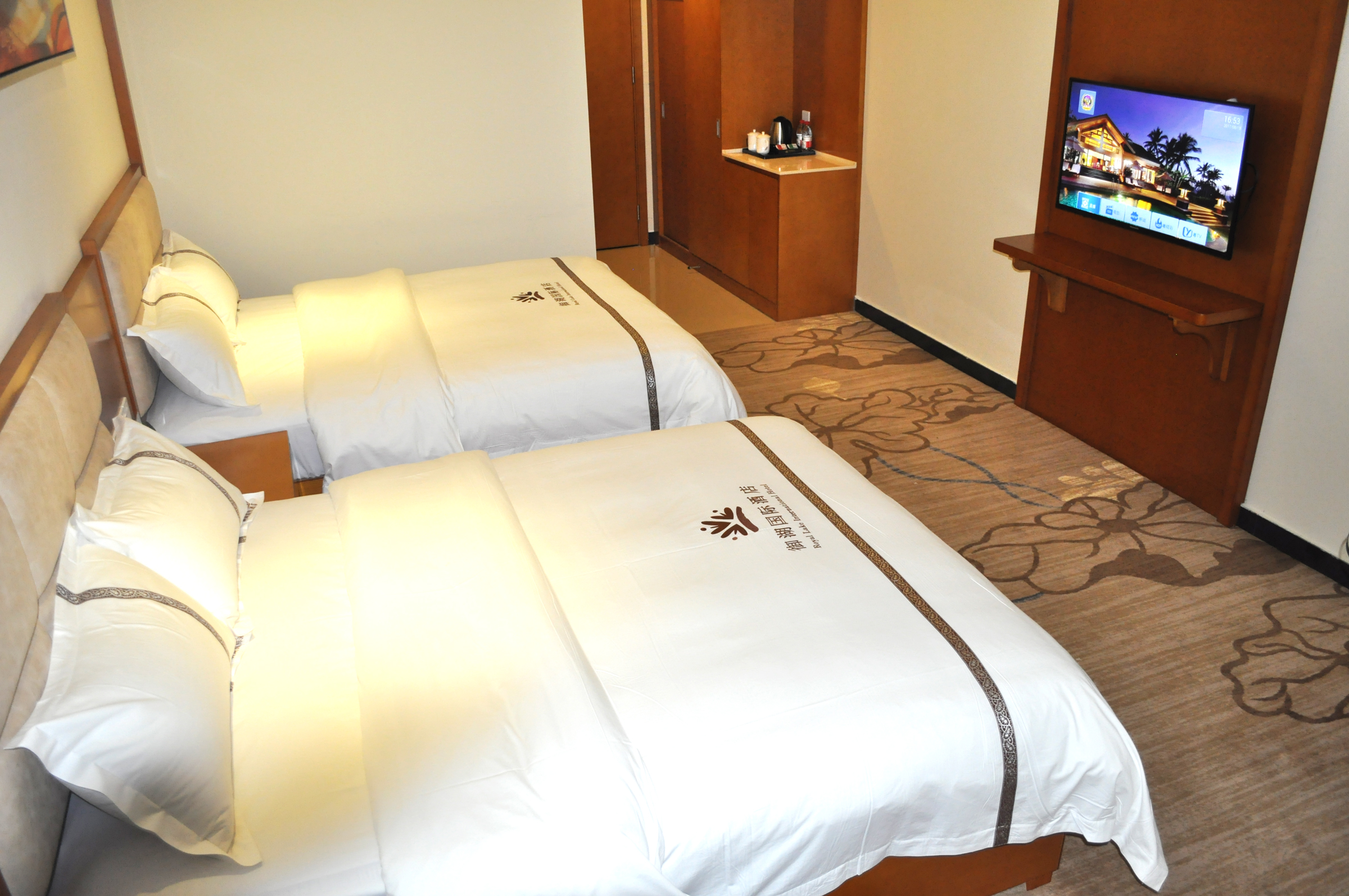 御景精品套房【一房一厅】【功夫茶具】【全景落地飘窗】