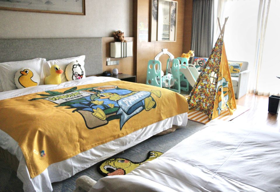 小黄鸭主题亲子房