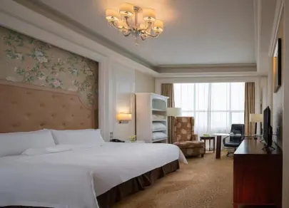 Venus Royal Hotel (Shenzhen International Convention and Exhibition Center) Executive Room (Double bed)