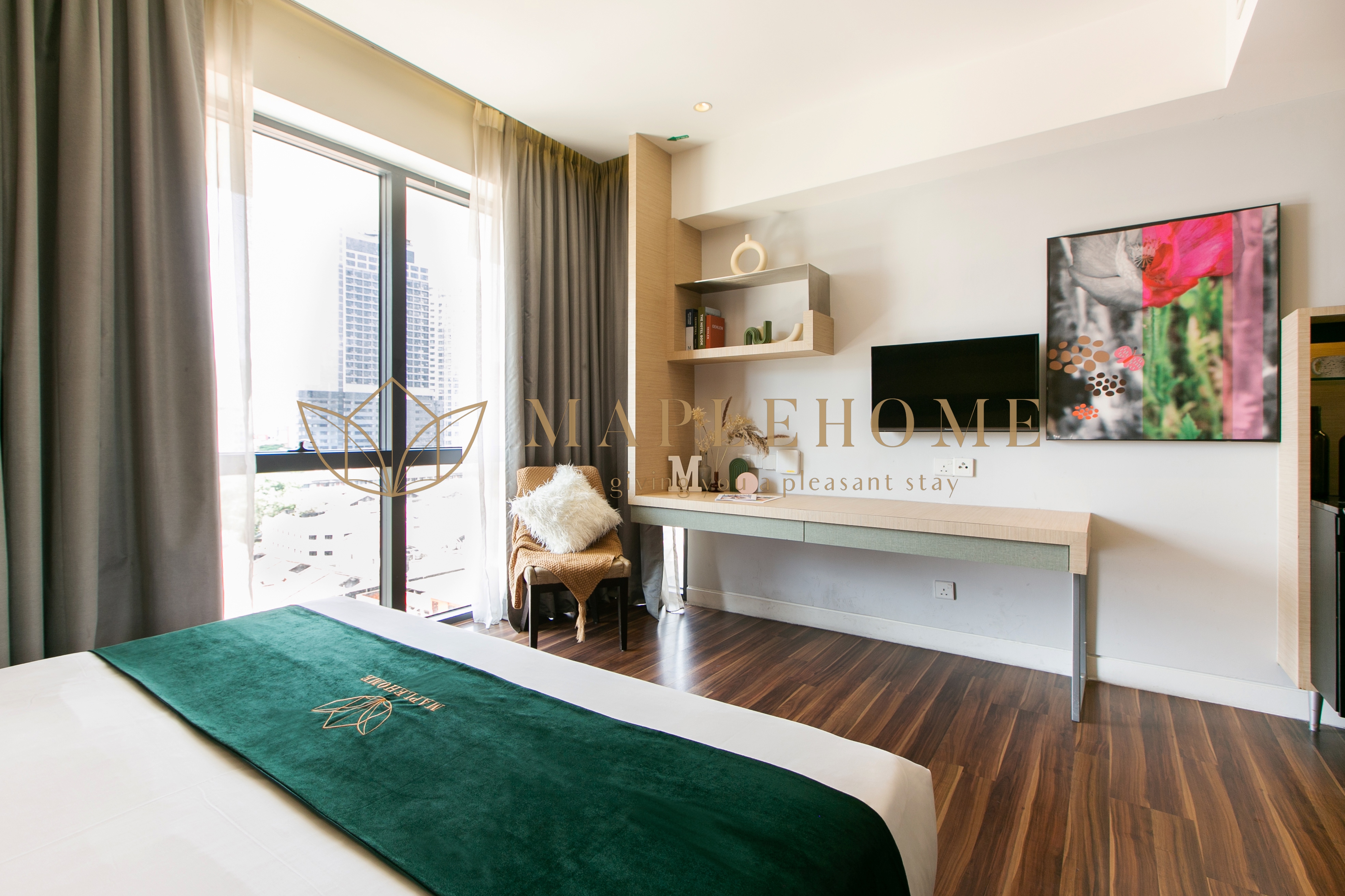 尊貴特大號床套房