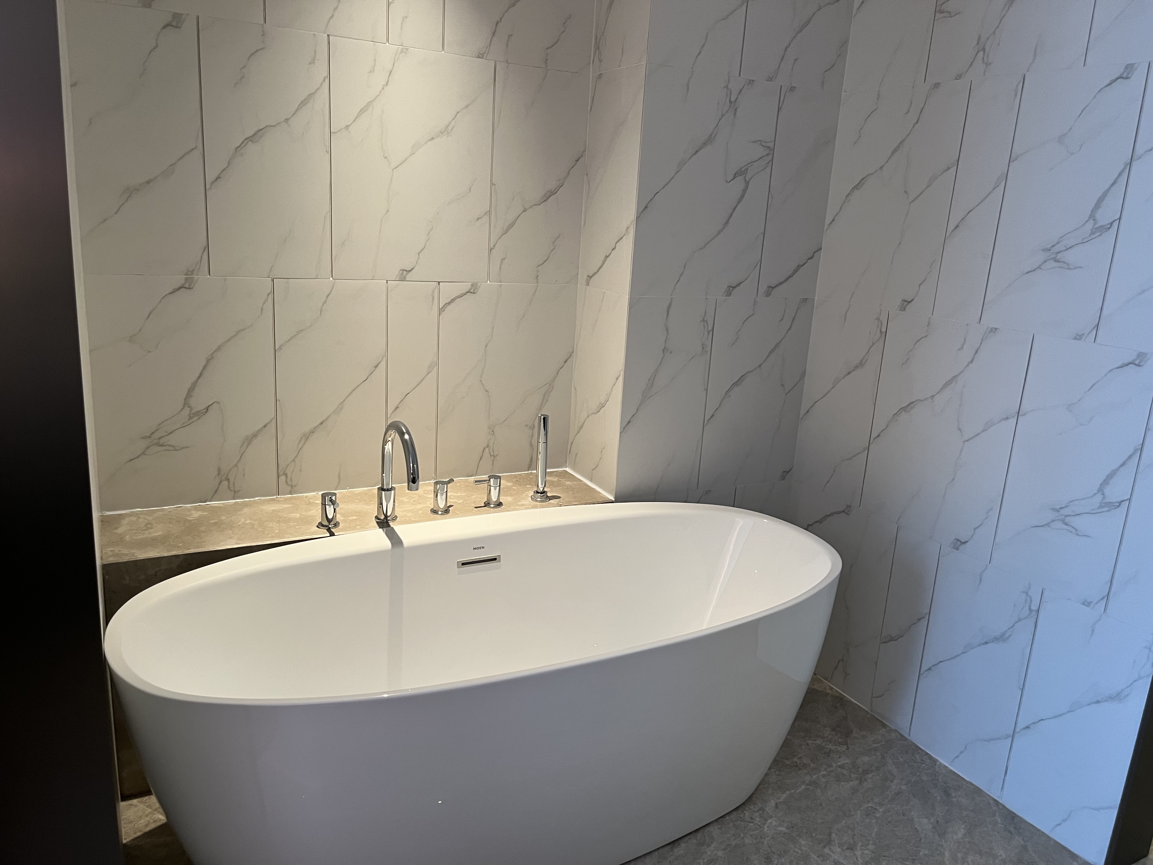 商务套房（智能语音客控）