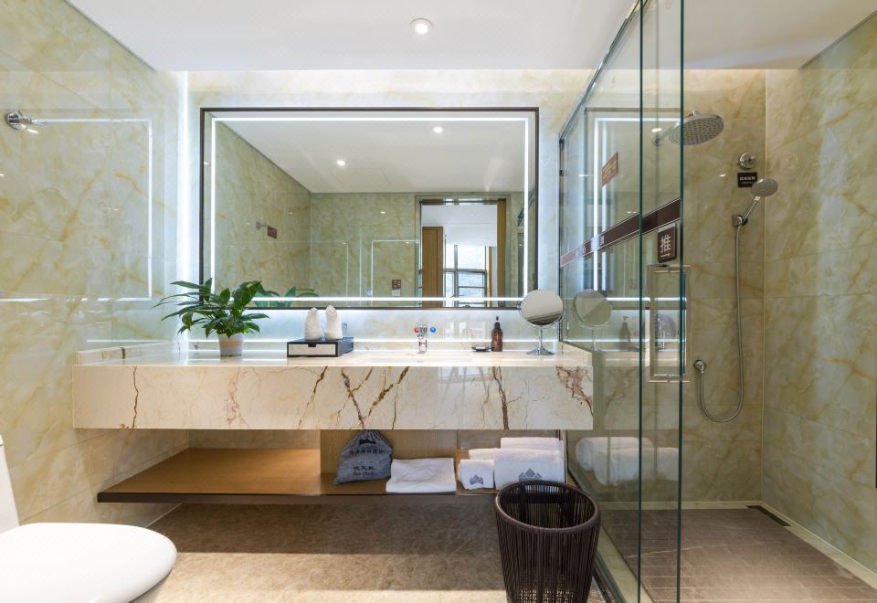 Yijing Guanlan HotelExecutive Queen Room