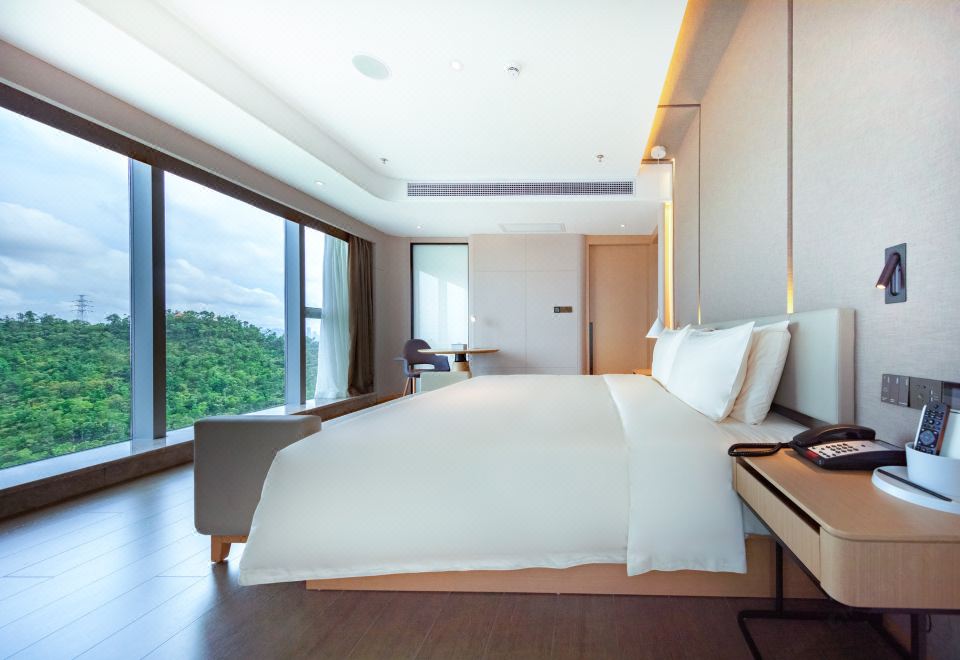 Zhuhai Gongbei Lovers Road Atour S Net Yiyan Selection HotelPremier Suite - Mountain-View