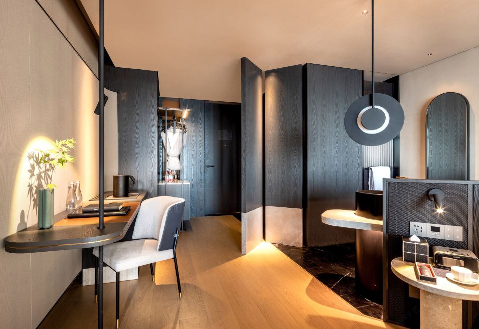 ICON LAB Hotel Shenzhen FutianICON Sea View Queen Bed Room