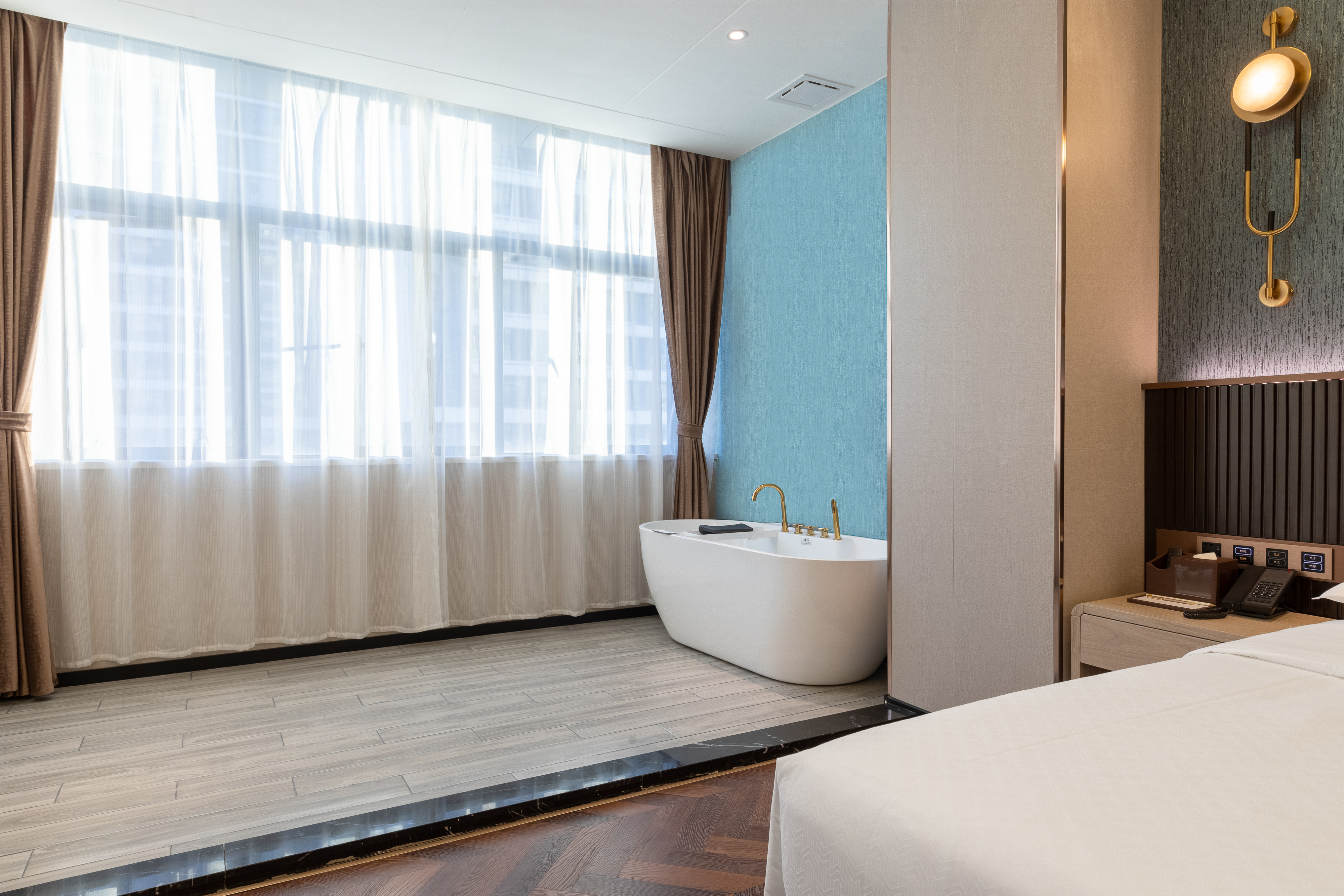 都会商务套房（智能马桶-小冰箱-裸棉寝具-陶瓷茶具）