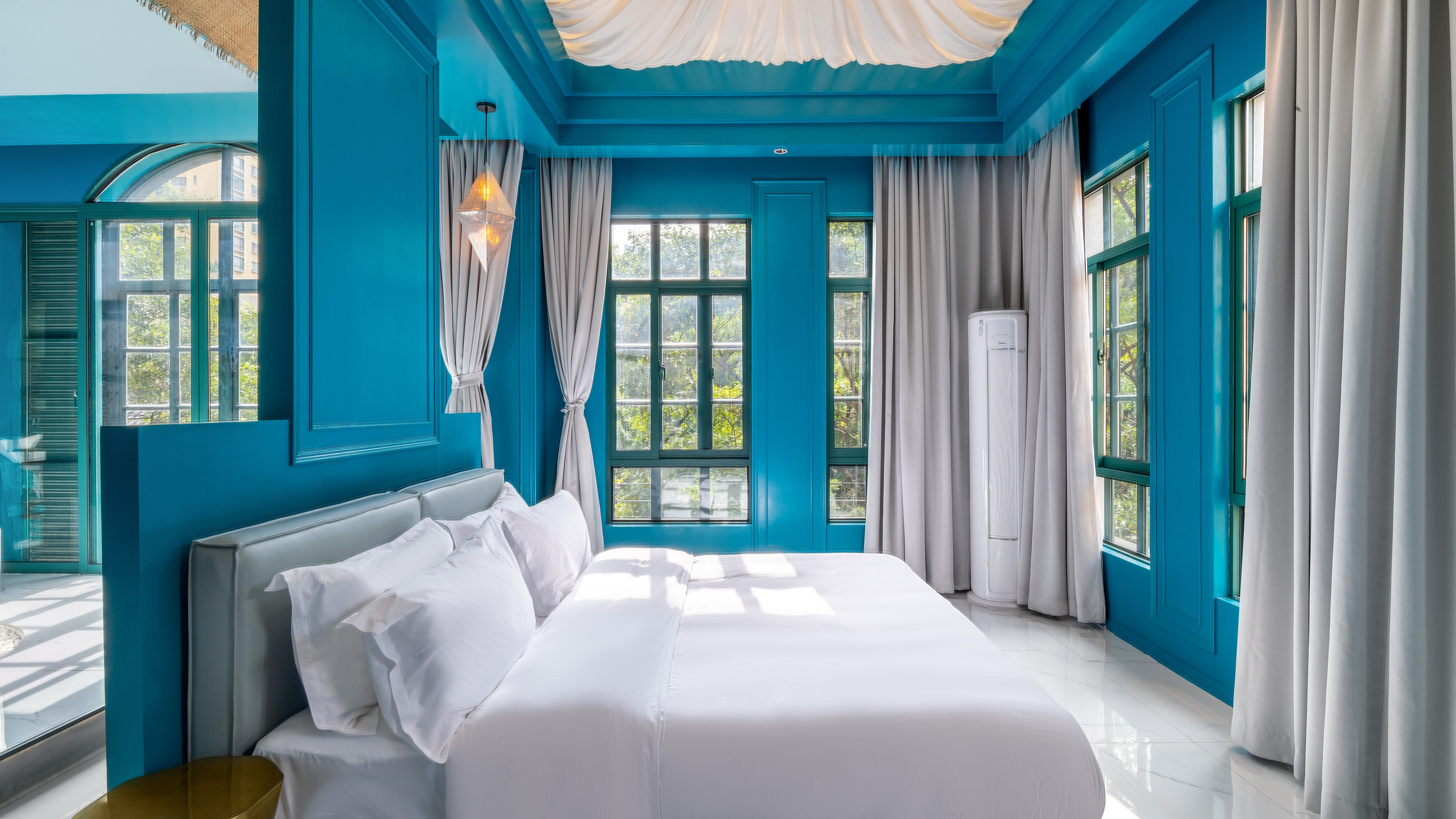 傣族|奢享270°全景浴缸阳台大床房