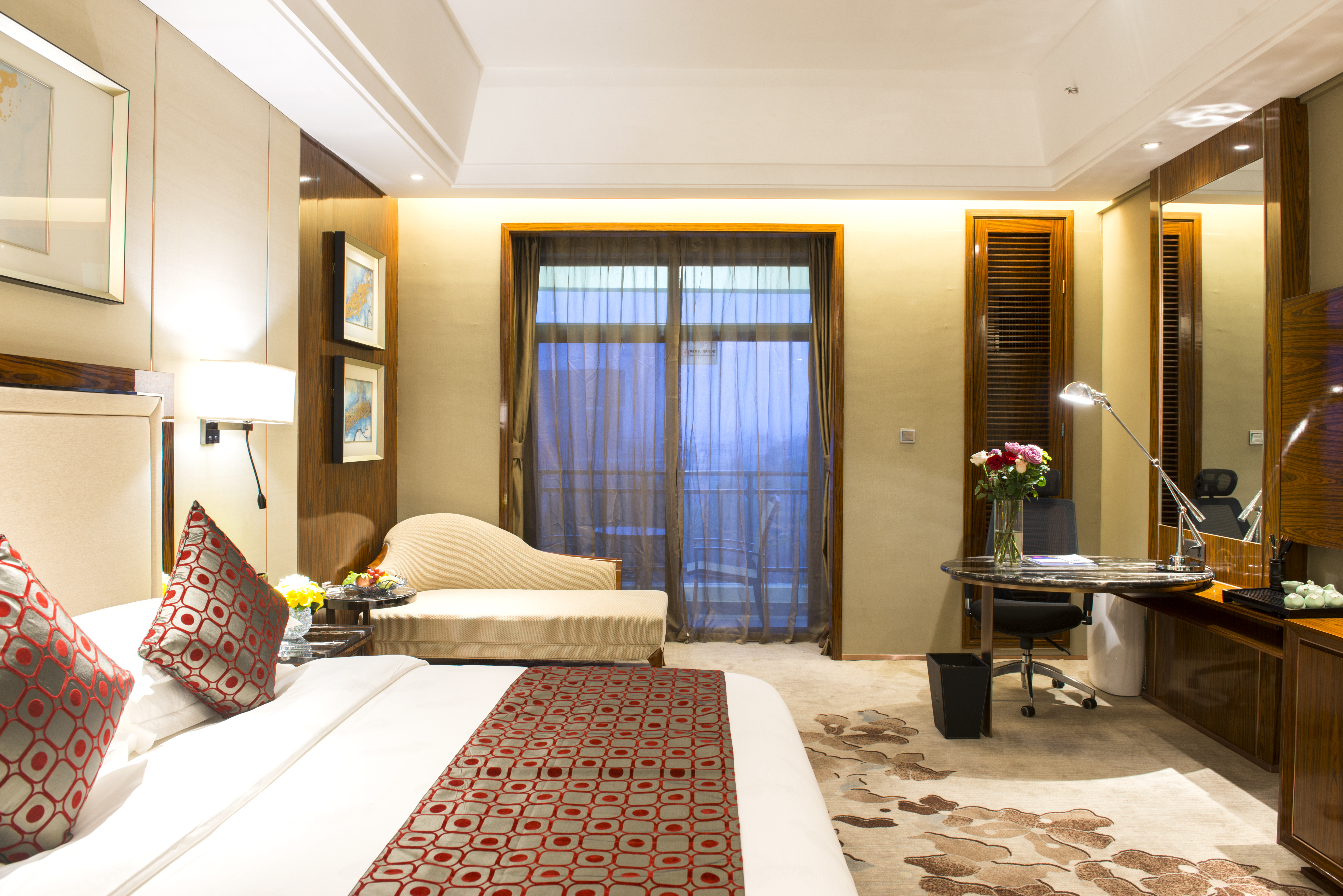 Queen Room With Garden View