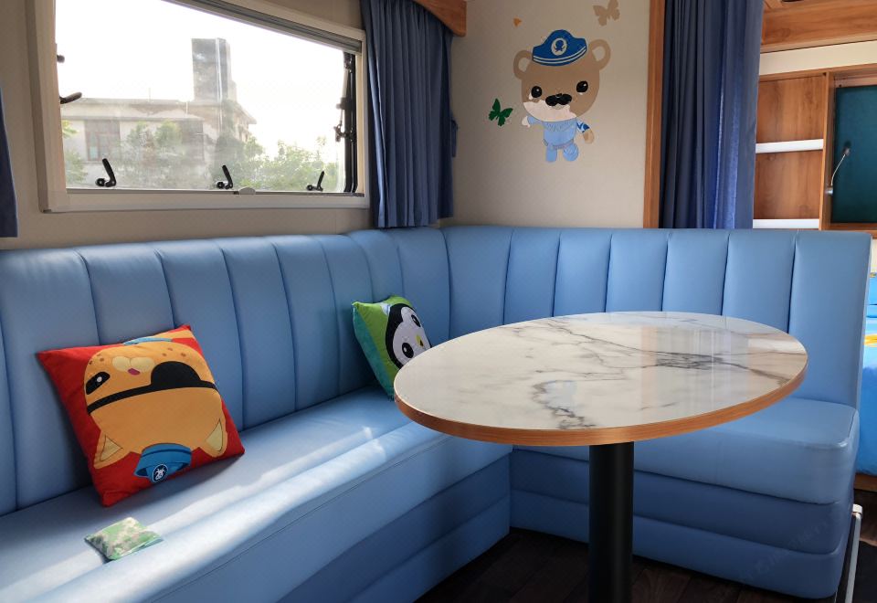 三床户外主题房车