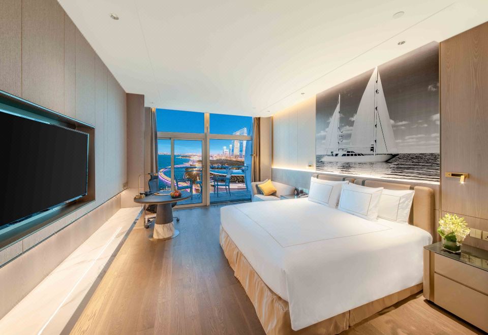 皇冠行政湖景房-大床