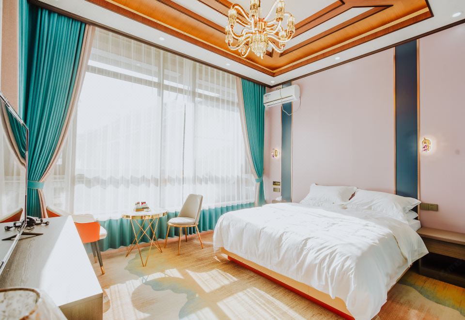 Heqing Huaxi Yazhu HomestayGrand Idyllic king room