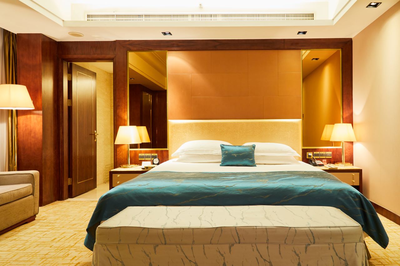 行政家庭套房（外景明窗+浪漫浴缸）