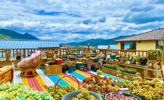 Lijiang Baoxiang Ju Hanging Garden View Hotel