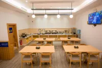 Yeste Hotel (Baise Zhuzhou Bridge No. 5 Middle School)