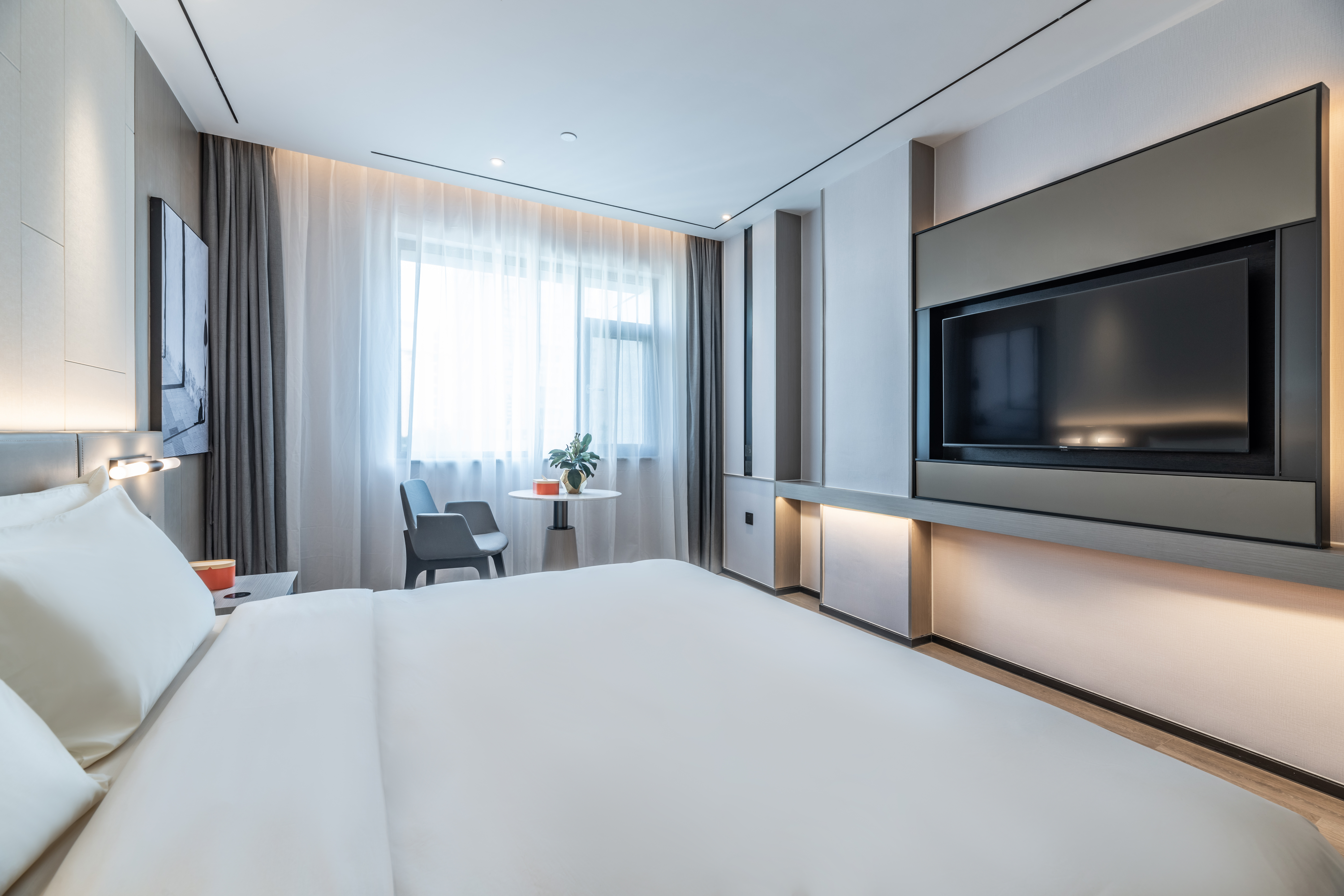 行政大床房（投屏电视+顶喷花洒）