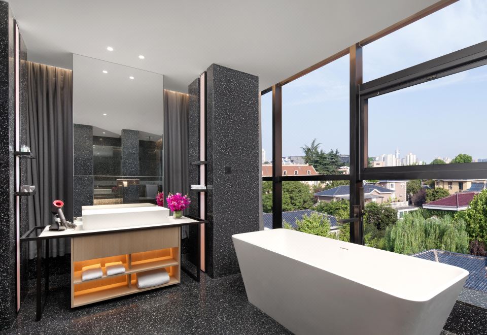 行政智能大床房（配有戴森吹风机）