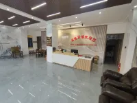 Zhucheng Famous Palace Business Hotel