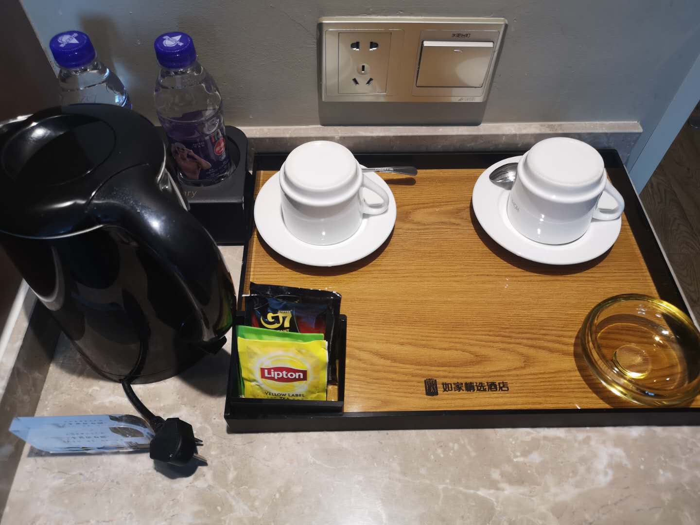 高级大床房（莱芬吹风机）