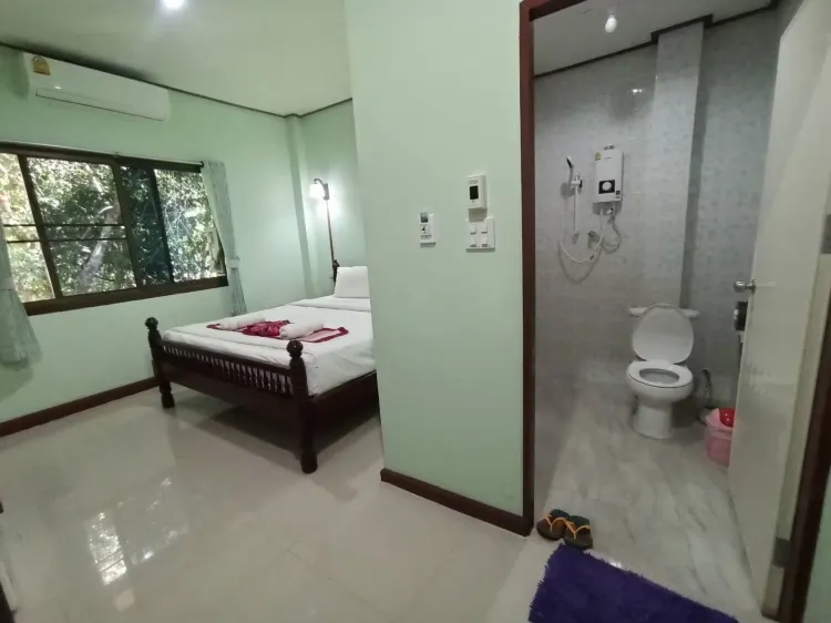 ห้องสแตนดาร์ด เตียงใหญ่ 1 เตียง