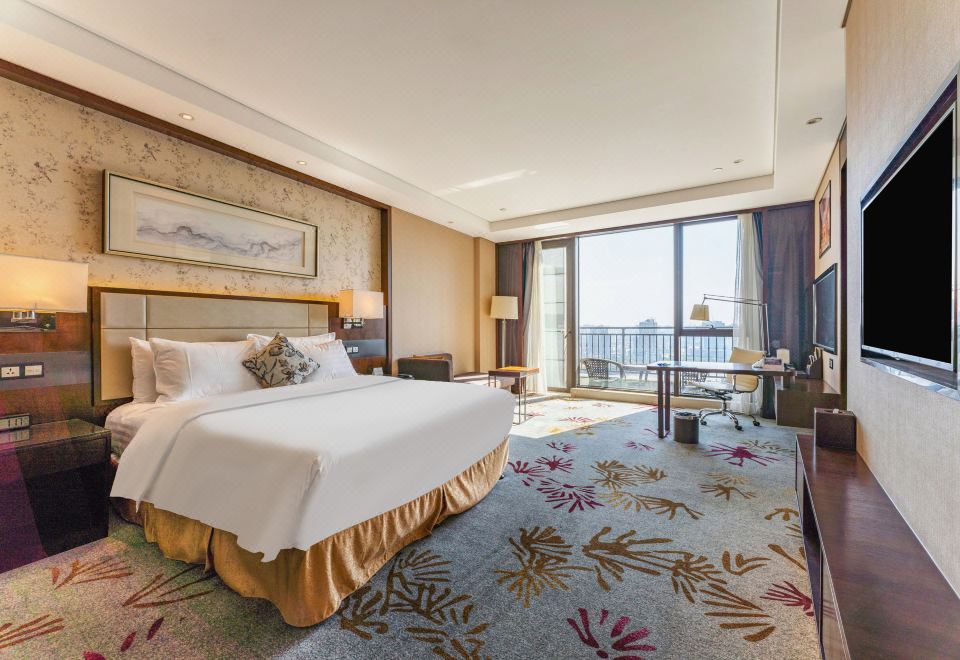 Queen Room With Balcony