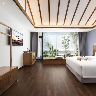 智控--園景大床房（茶台/舒適四枕/定製床墊/一次性面巾） 嘉立連鎖飯店（成都春熙路天府廣場提督街店）優惠