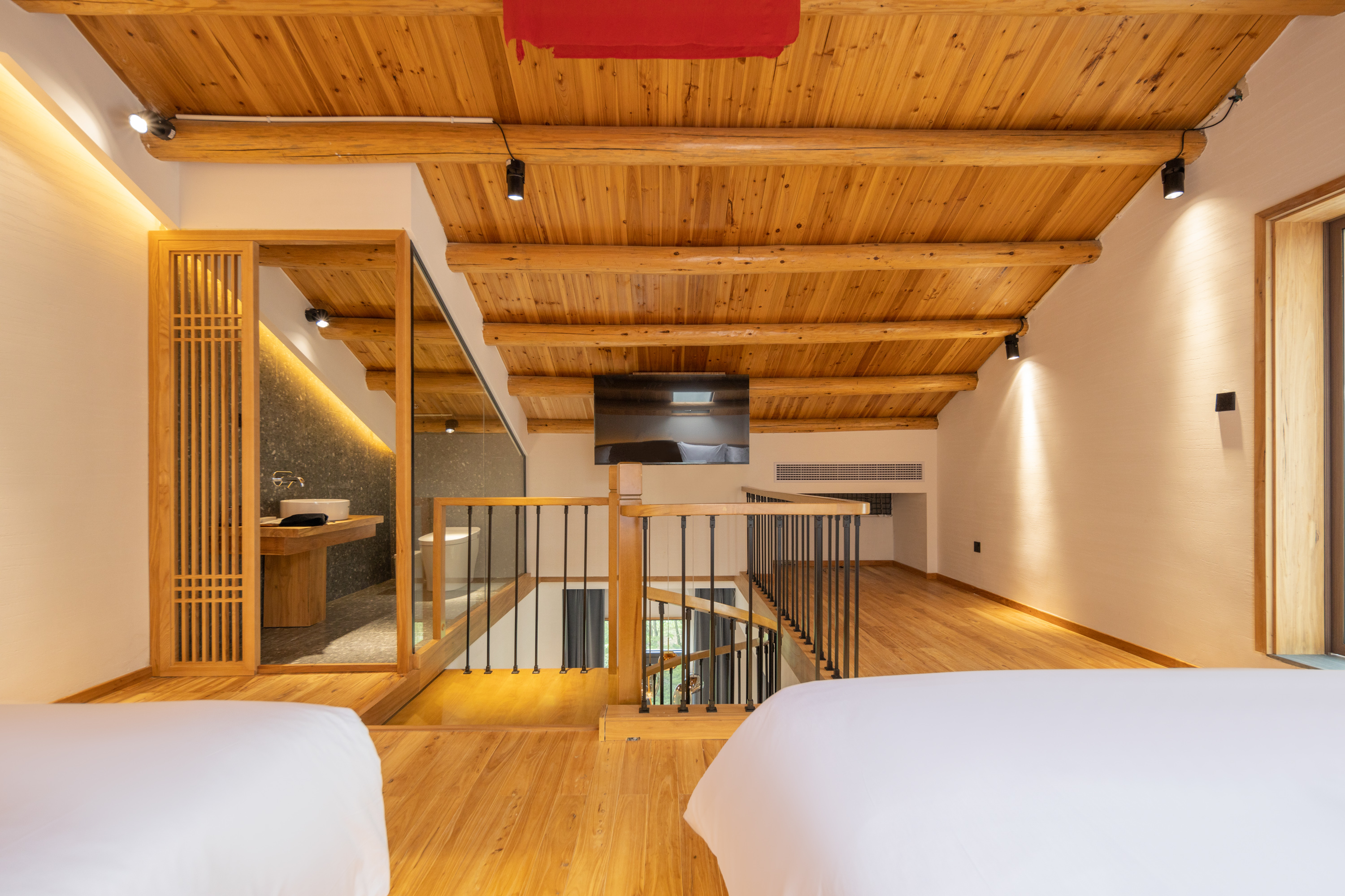 LOFT星空投影三床房·全屋智能·超大浴缸·巨幕幕布