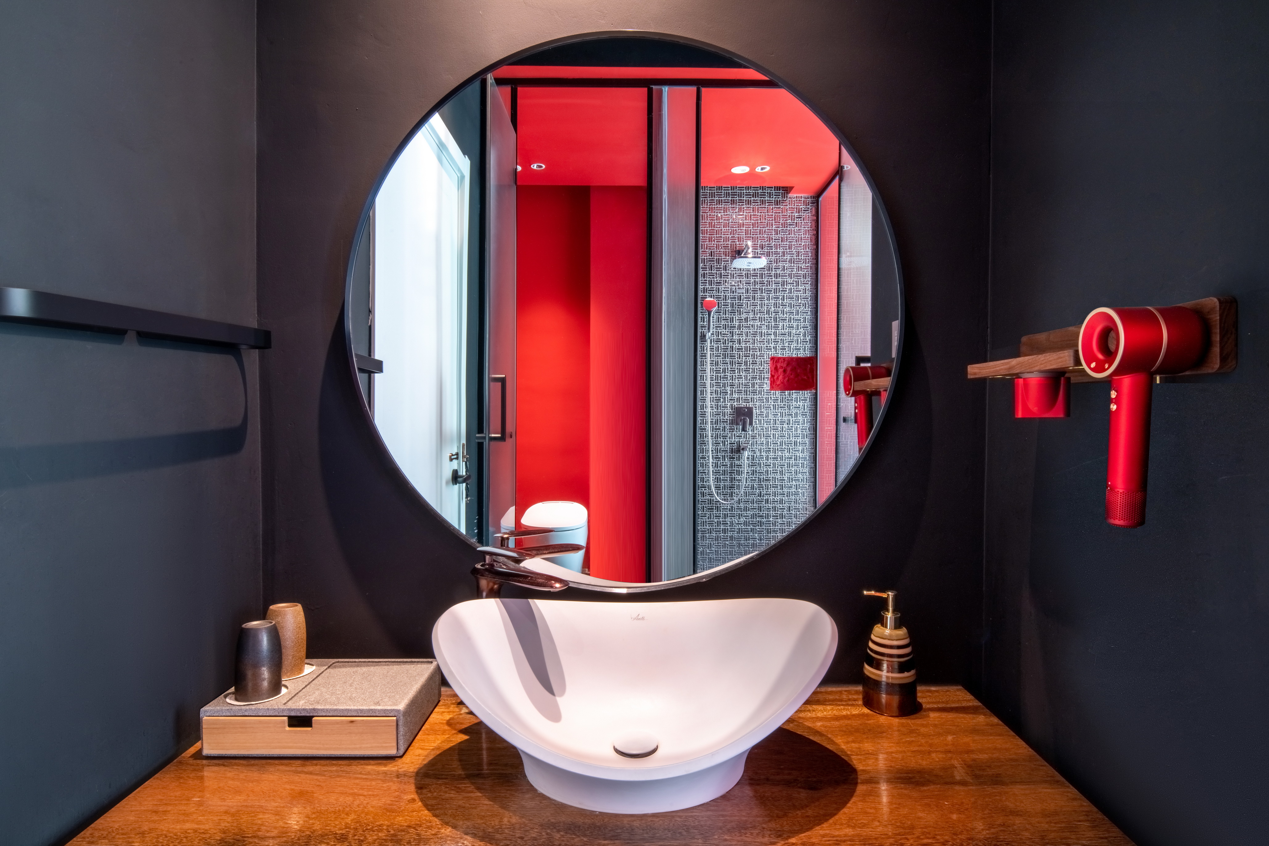 景颇| 阳台格调大床房