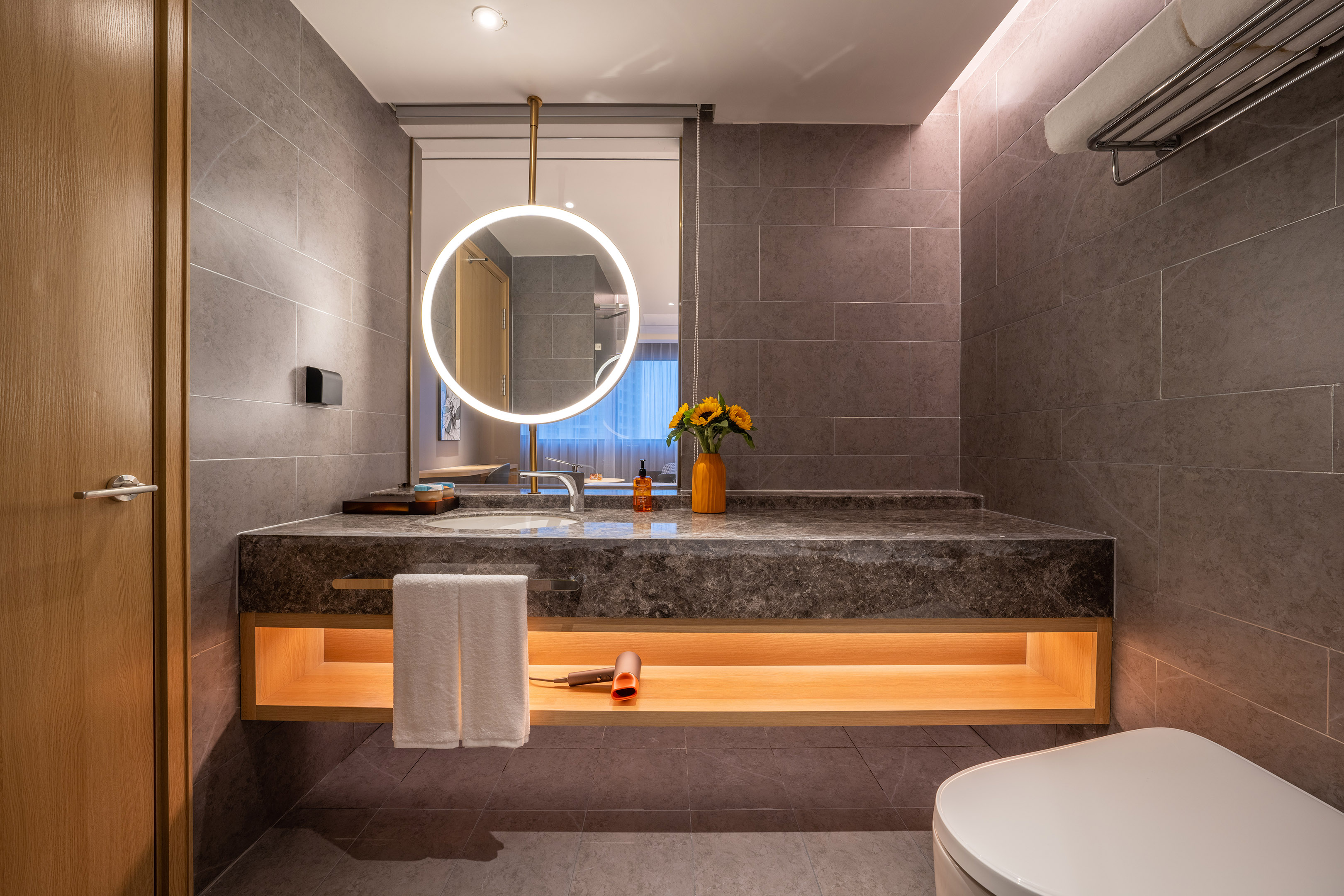 月若流金高级双床房（全屋智能+手机投屏）