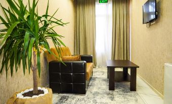 Astoria Hotel - Housity