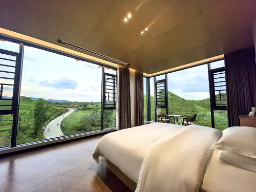 Chengbu Ziyangfeng Resort Hotel