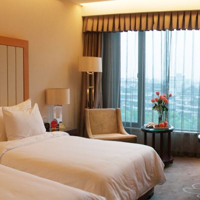 水岸景觀雙床房 揚州東關街凱莎華美達廣場飯店優惠