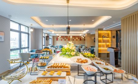Atour Hotel Wanda Plaza Huishan Wuxi - Housity