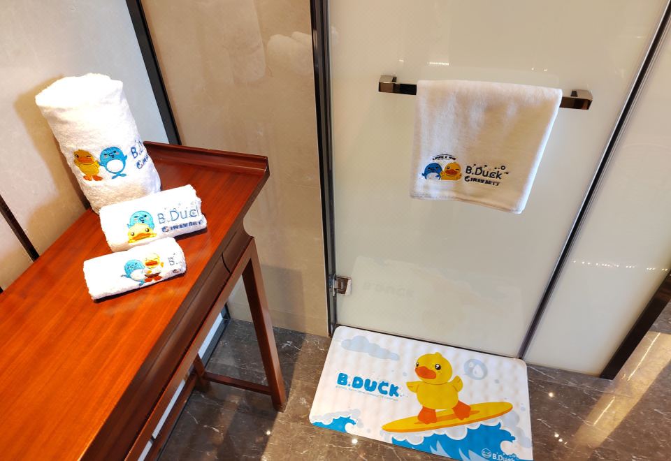 小黄鸭亲子主题房