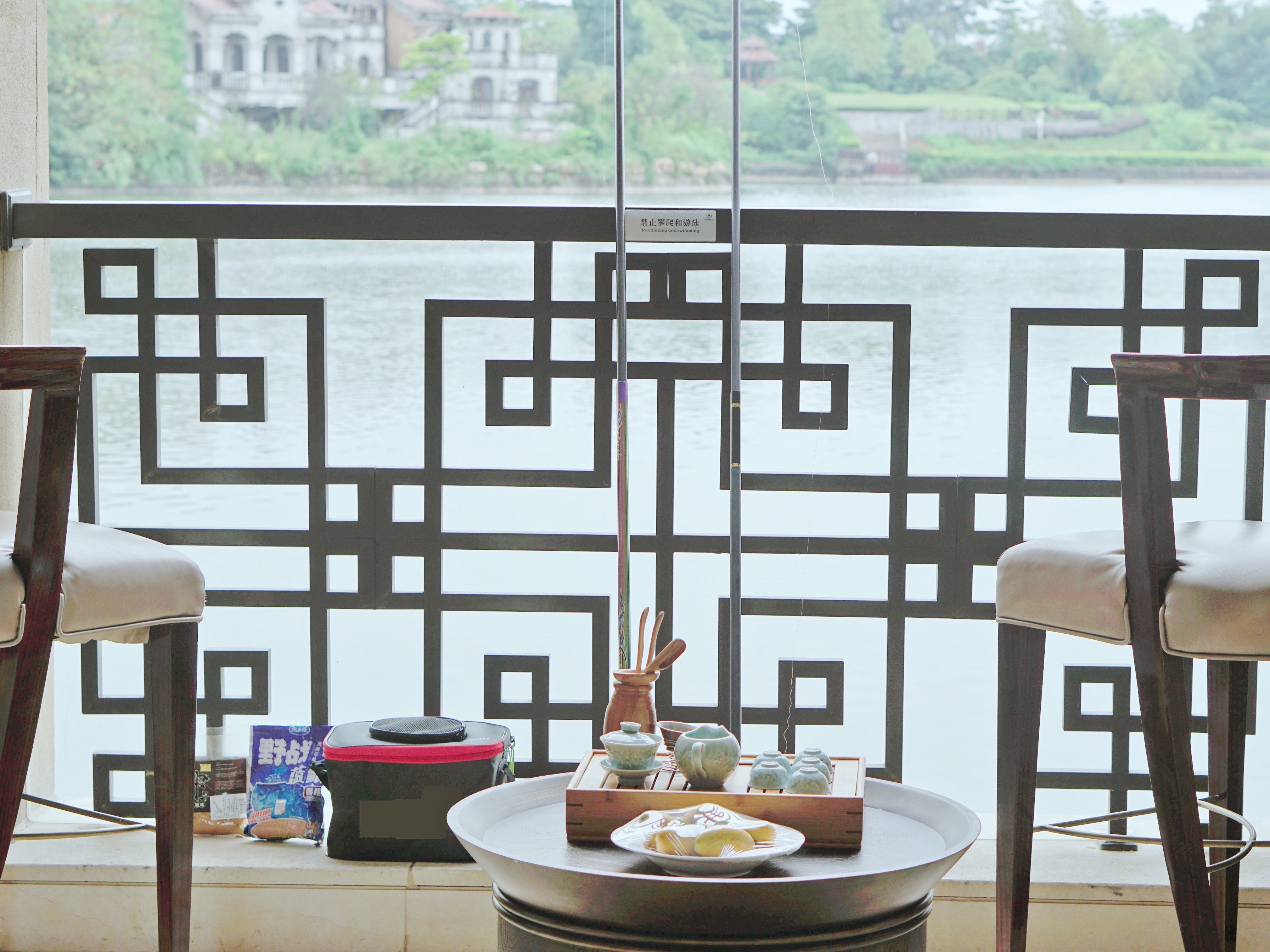 豪华全湖景垂钓大床房 | 带浴缸