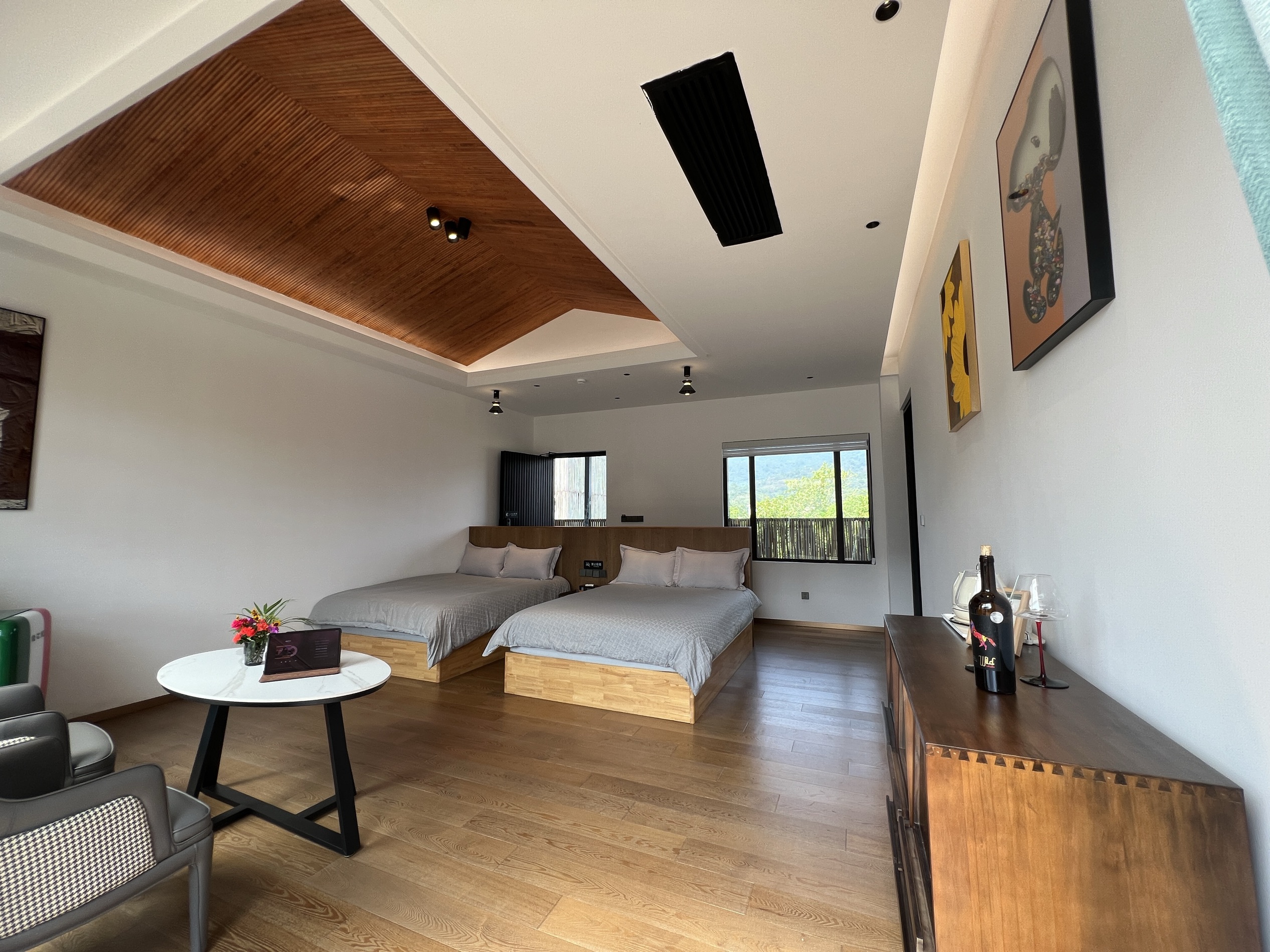 2-bed Room With Mountain View