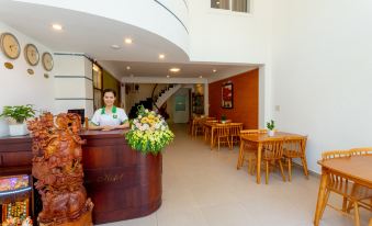 Amigo Hue Hotel