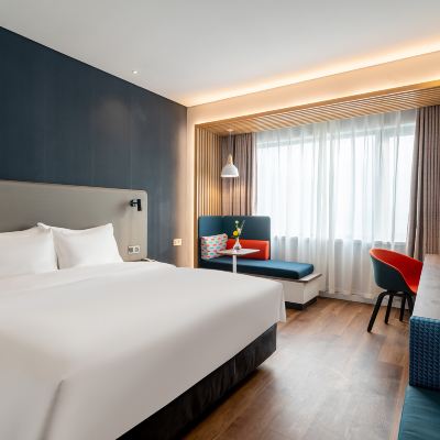 智選標準大床房（舒達床墊+軟硬枕+新風系統） 濟南經十路智選假日酒店優惠