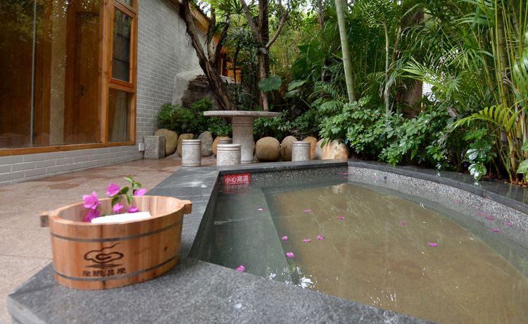 Quanyan Hotspring Holiday HotelPremier Hot Spring Suite - 1-Room