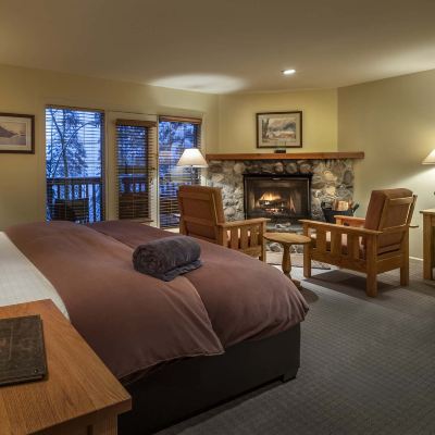 Queen Lodge Emerald Lake Lodge Promo Code