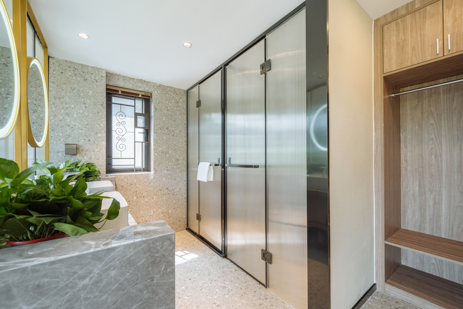 如意大床房（远观山景+草坪景+中央空调+麻将桌）