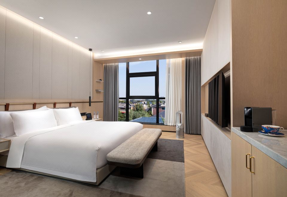 豪华智能大床房（配有戴森吹风机）