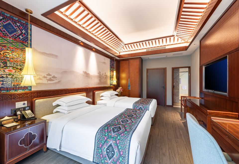 Mountain Fanjing Qixi Resort Panorama Deluxe Suite - 2-Bedroom (Floor Heating)