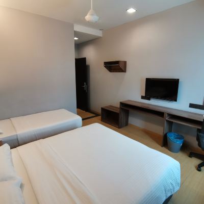 Suite Bertiga Kupon Lumut Hotel