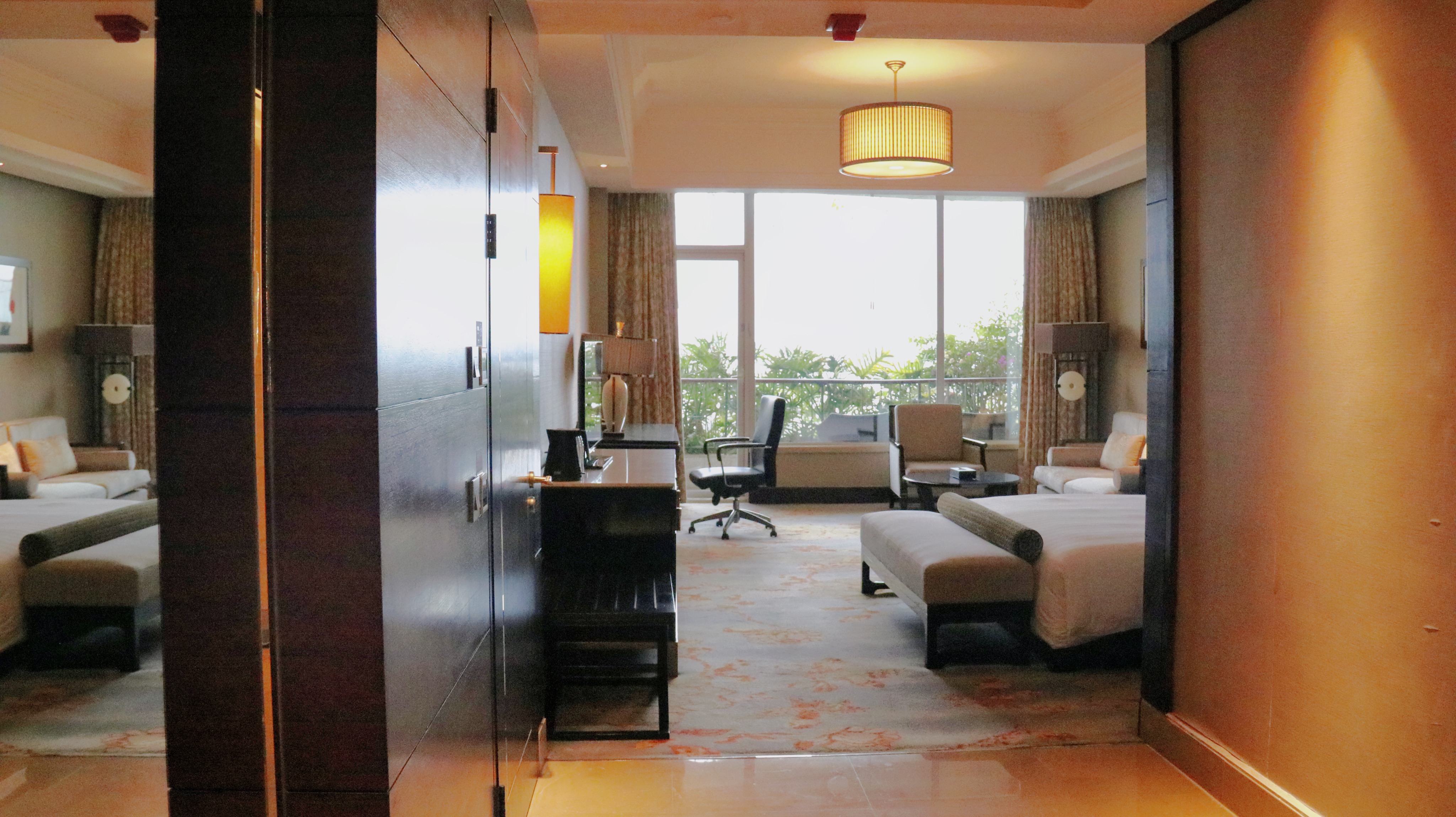 尊享大床房+湖景+無障礙房（南樓+帶陽臺）