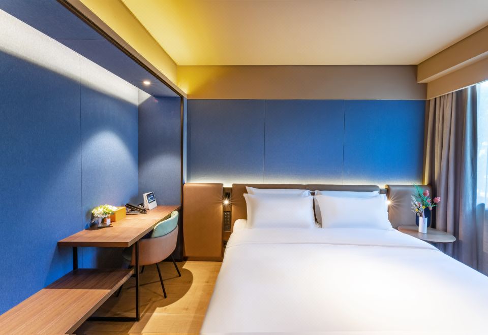 精选大床房（智能客控+投屏电视+智能马桶）