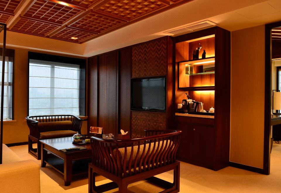 Zhejiang Narada Grand Hotel Deluxe Suite - Mountain-View