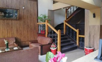 Hotel Metropolitan - Housity