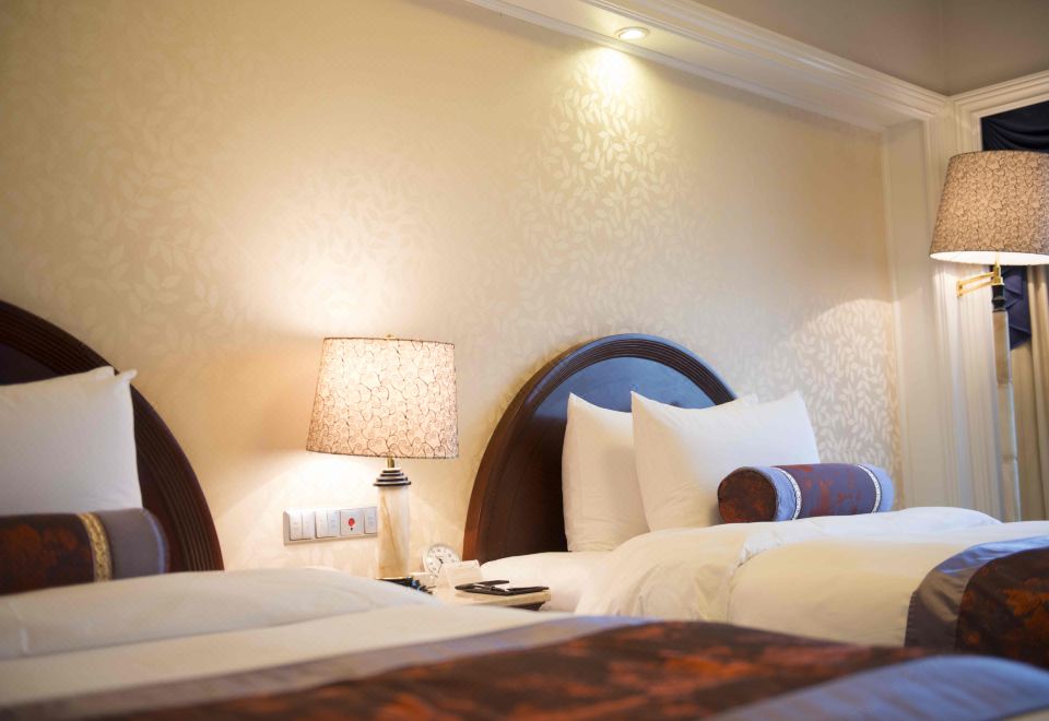 Zhongwei Green Lake HotelBusiness 2-bed Room